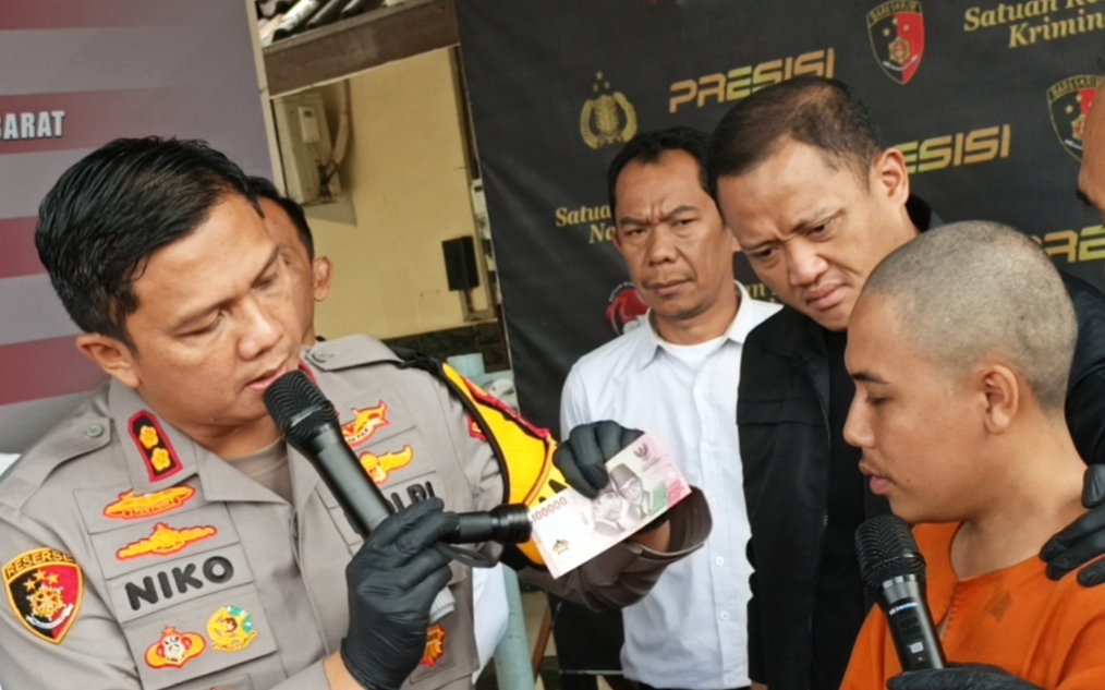 Pedagang Ketan Bakar di Padalarang bikin Uang Palsu dari Kertas Roti