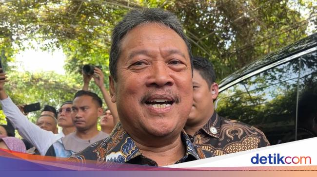 Trenggono Minta Dana Rp 26,71 T buat Tambak Garam-Kampung Nelayan